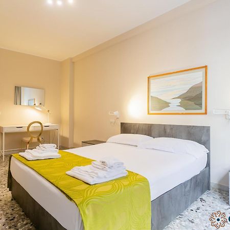 Piccinni Guesthouse By Apulia Accommodation 巴里 外观 照片